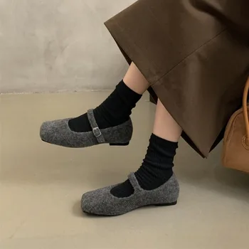 Дамски обувки на плоска подметка с квадратни пръсти, Есенно-зимна Замшевая Дамски обувки с метална катарама, Дамски топли обувки, Новост 2023 година
