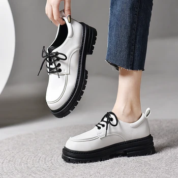 Дизайнерски дамски обувки 2023 Есен Дамски кожени обувки, в британския стил Модерни ежедневни лоферы на платформата с шнур и кръг пръсти Женски