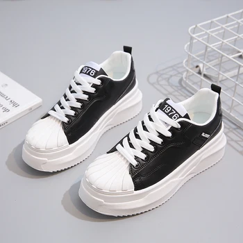 Корейски Универсални Малки Бели Обувки Женски 2023 Есенни Нови Instagram Sports Board Shoes Студентски Улични Стрелба За Почивка