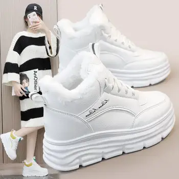 Нова зимни обувки с памучна подплата 2023, домашна чанта за момичета с руното облицовка, водене жив топлина връхни облекла, памучни обувки на платформа.